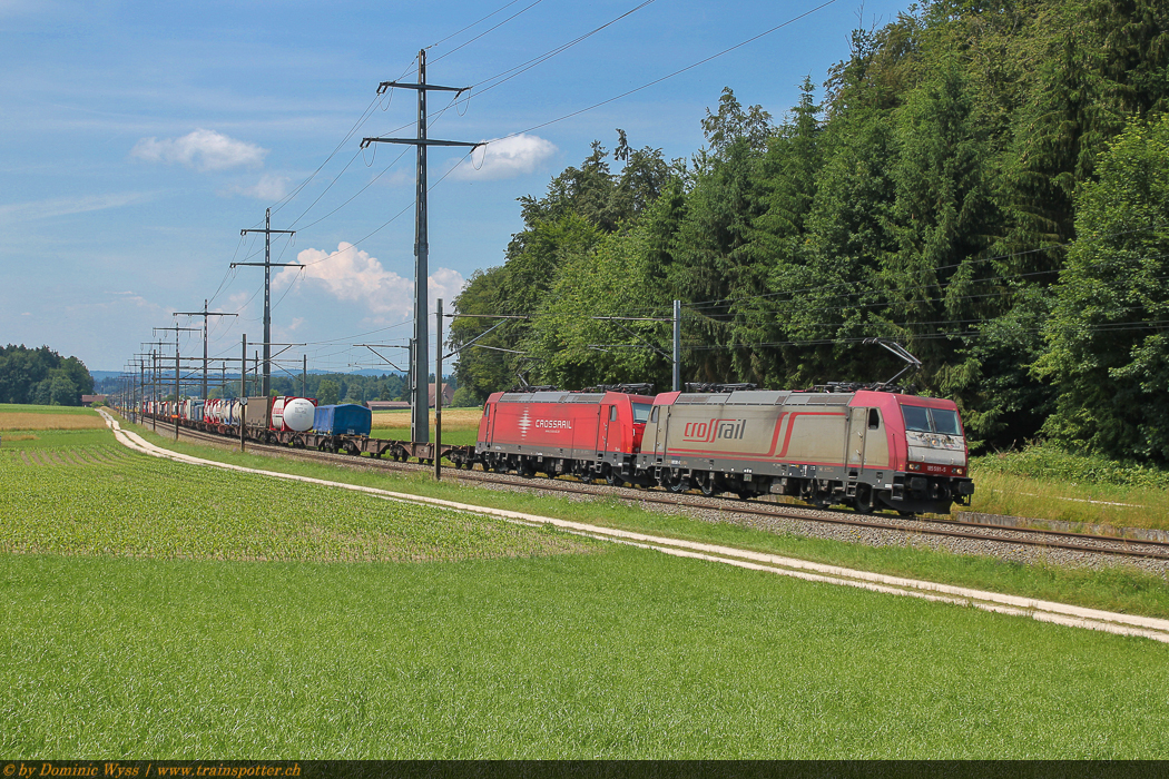 185 591 und 185 596 mit UKV-Zug