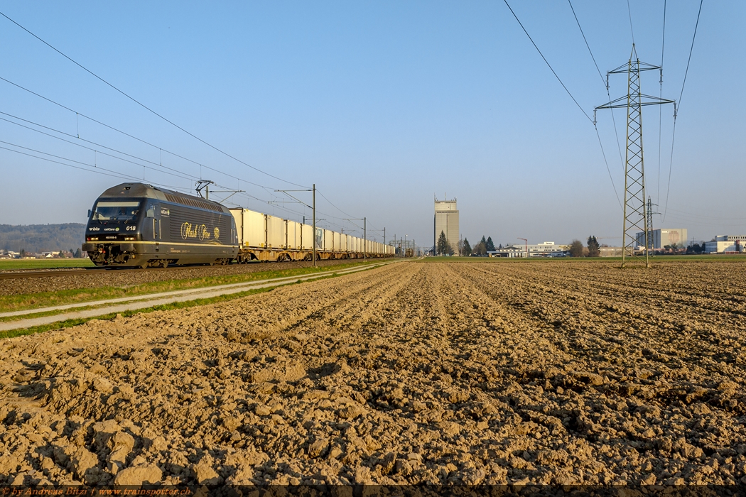 Am 12.März 2014 verkehrte die railCare 465 018 mit dem Punto-Fresco von Stabio nach Oensingen.