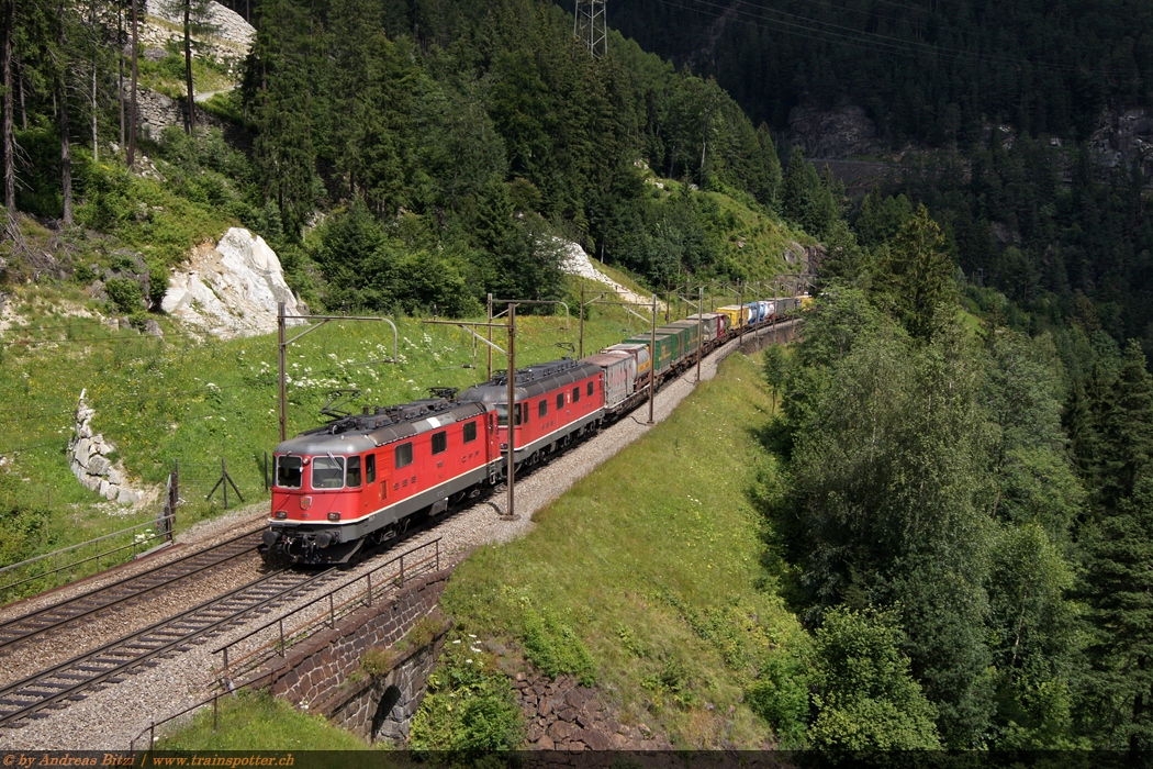 SBB_Re_10_10_Re_4_4_II_11333_Re_6_6_11667_1