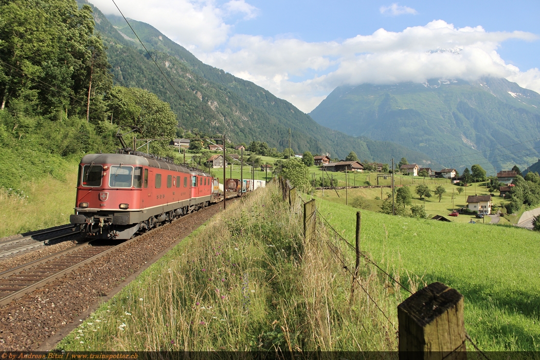Re 6/6 11668 ’’Stein-Säckingen’’, Re 4/4 II 11337