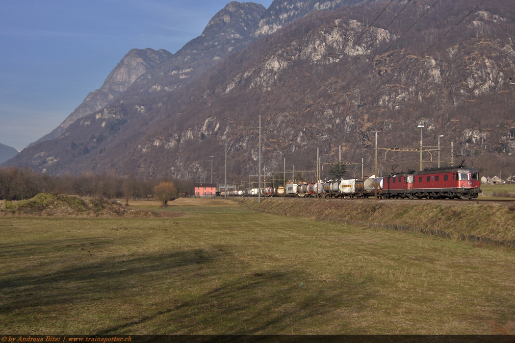 SBB_Re_10_10_Re_6_6_11671_Re_4_4_II_11337_1