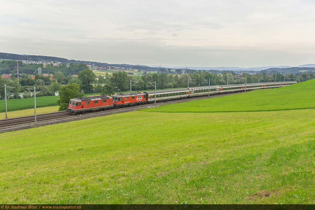 Nachdem die LION 420 222 am 17. Juli 2014 einen InterRegio ab Locarno bespannte, war in Göschenen Schluss. Am Sonntag, 20. Juli 2014 wurde sie schliesslich mit Zug von der 11192 von Göschenen nach Luzern geschleppt.