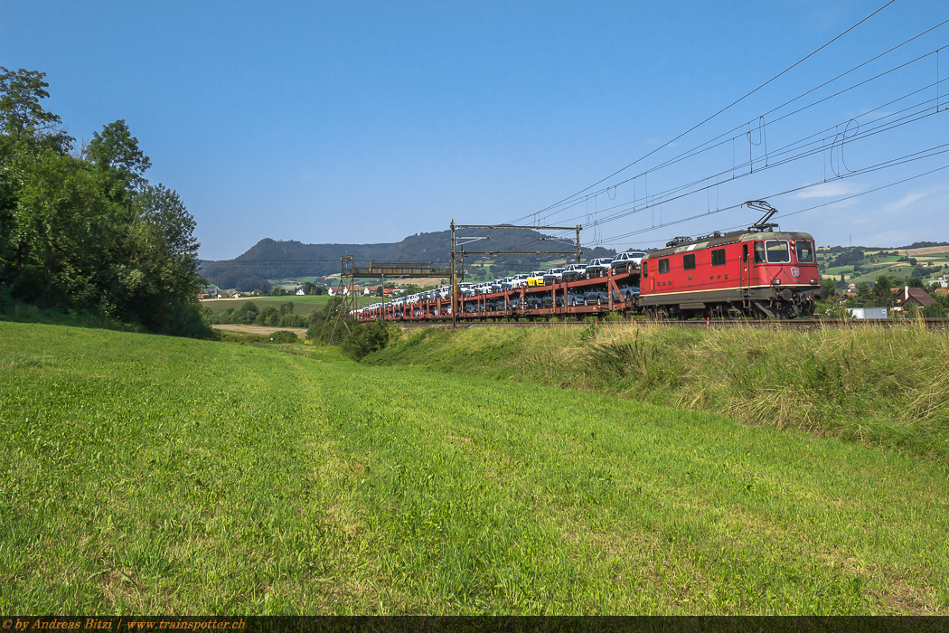 SBB Cargo National 11324 am 24. Juli 2014 mit dem Autozug der AMAG Automobil- und Motoren AG von Muttenz nach Lupfig