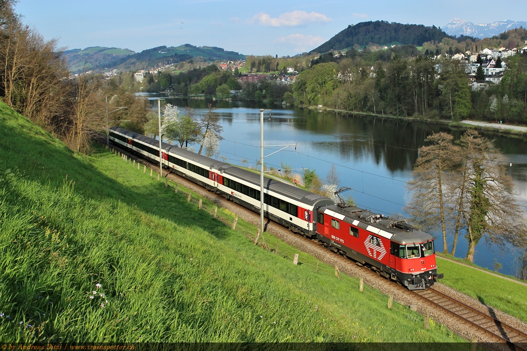 SBB_LION_Re_4_4_420_225_1