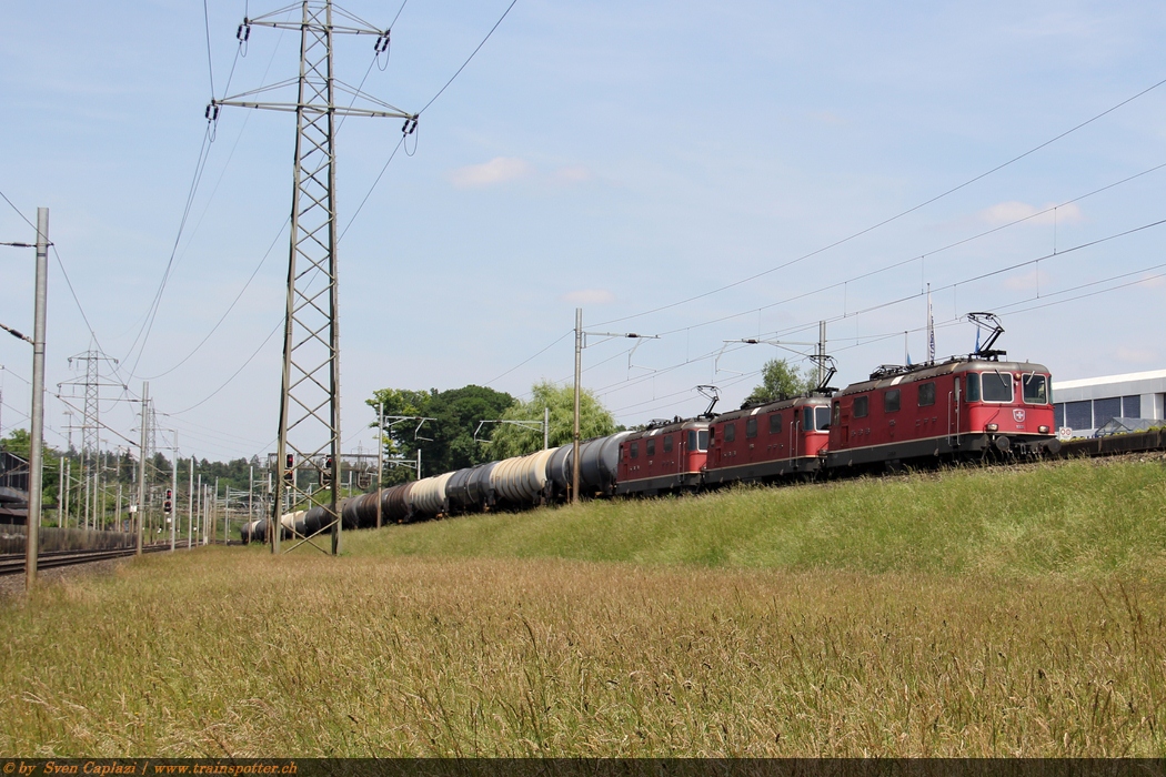 Re 4/4 II 11335, Re 4/4 II 11316, Re 4/4 II 11257