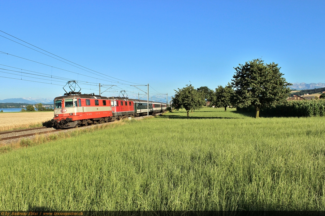 SBB_Re_8_8_Re_4_4_II_11108_Re_4_4_II_11154_1