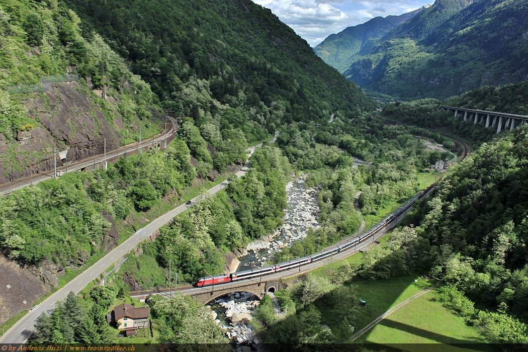Re 460 084 ’’Helvetia’’