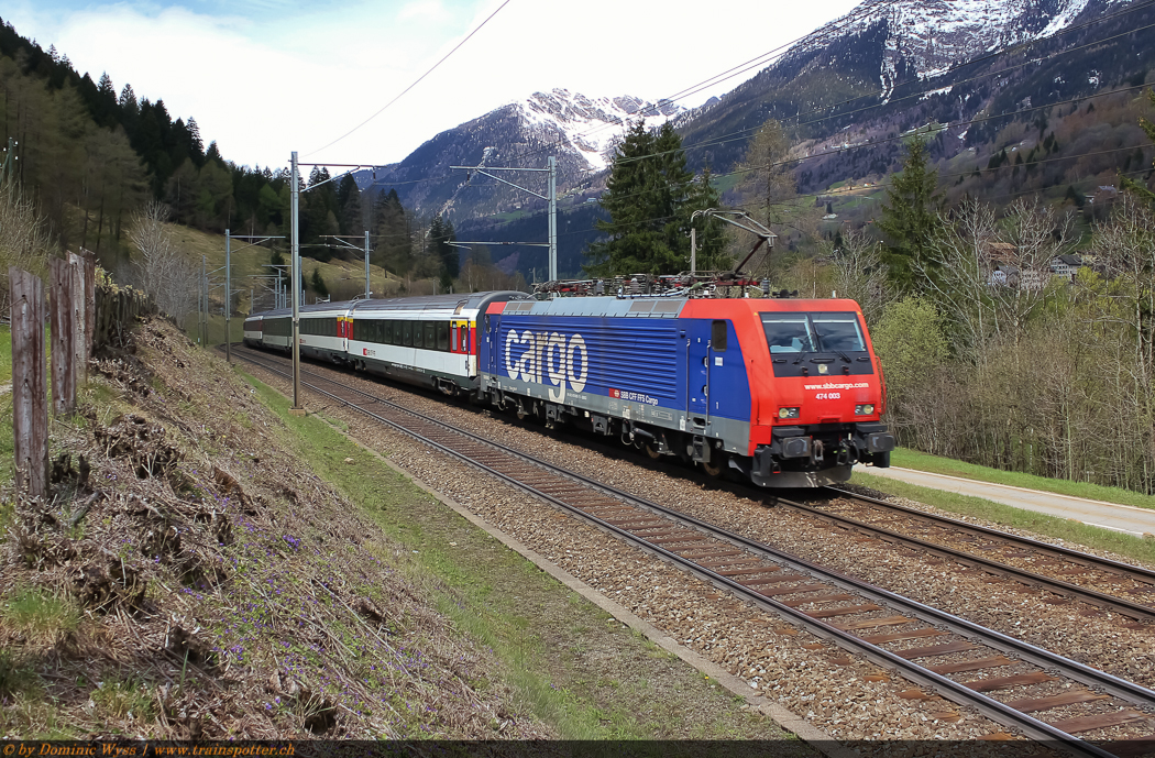 Zukünftig mit Lokomotiven des Typs Re 474 von Zürich nach Mailand? Was es mit diesem Projekt auf sich hat, ist nicht klar. Hier allerdings die 474 003 an der Spitze und die 474 002 an Schluss des Eurocity-Pendelzug