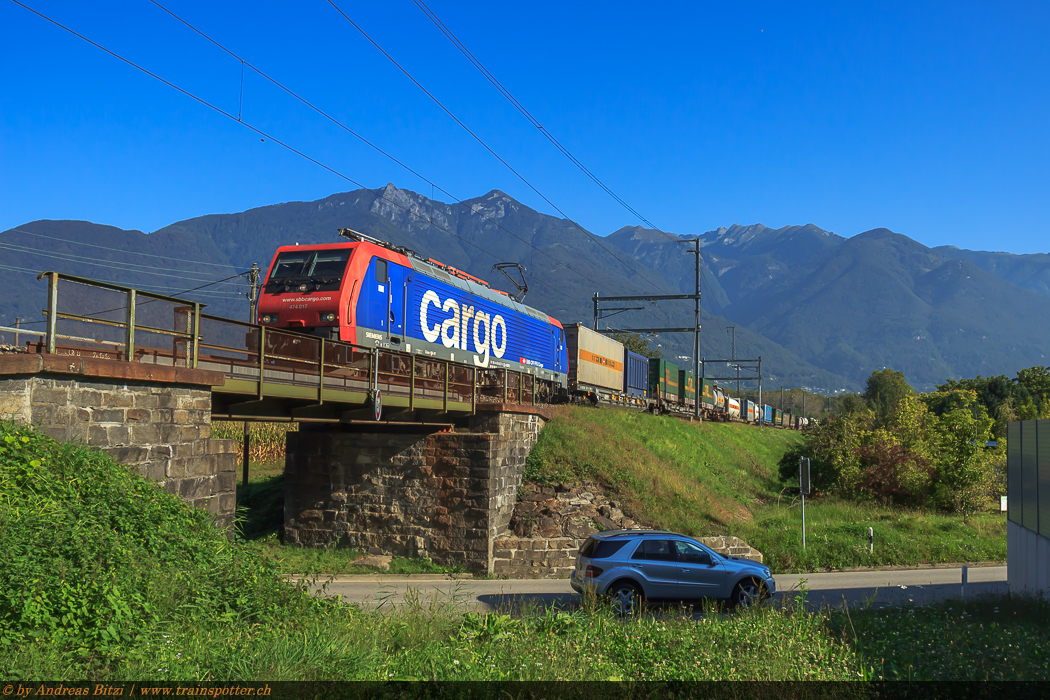 474 017