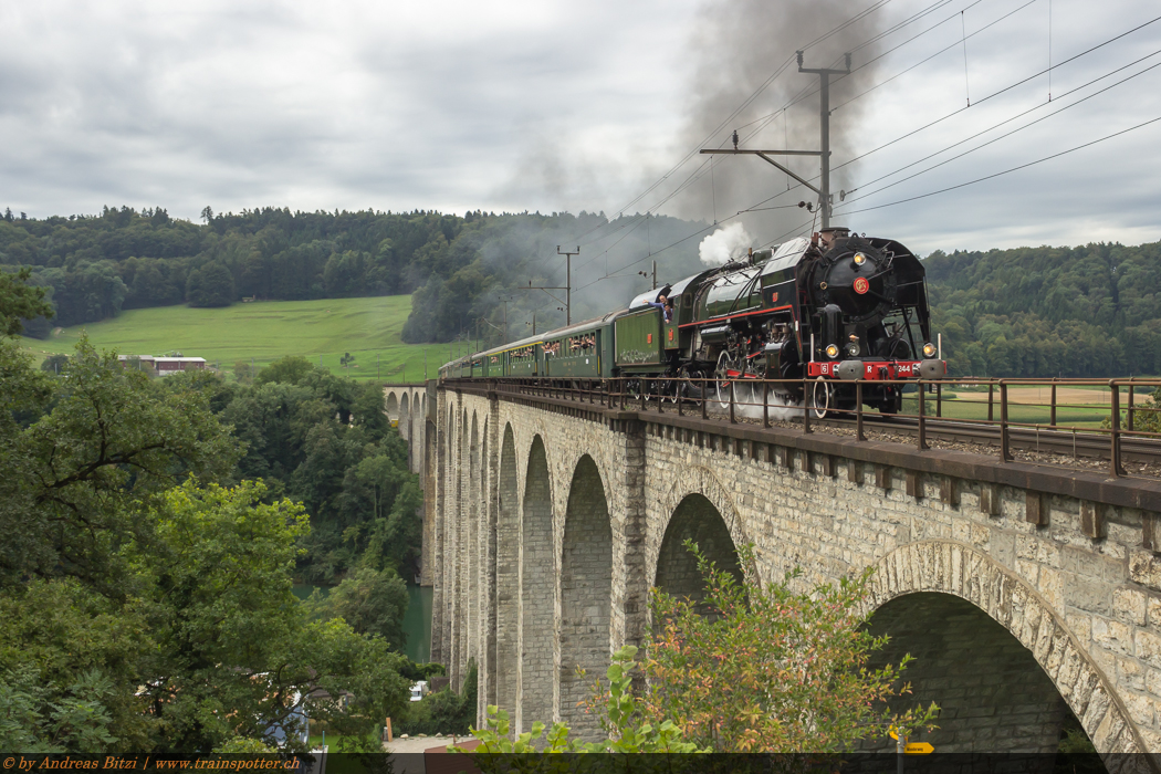 Am Samstag, 23. August 2014 unternahm die 141 R 1244 des Mikado-Clubs eine Rundfahrt von Brugg über Schaffhausen nach Stein am Rhein. Nach einem längeren Mittagshalt in Stein am Rhein verkehrte sie über Romanshorn wieder zurück nach Brugg.