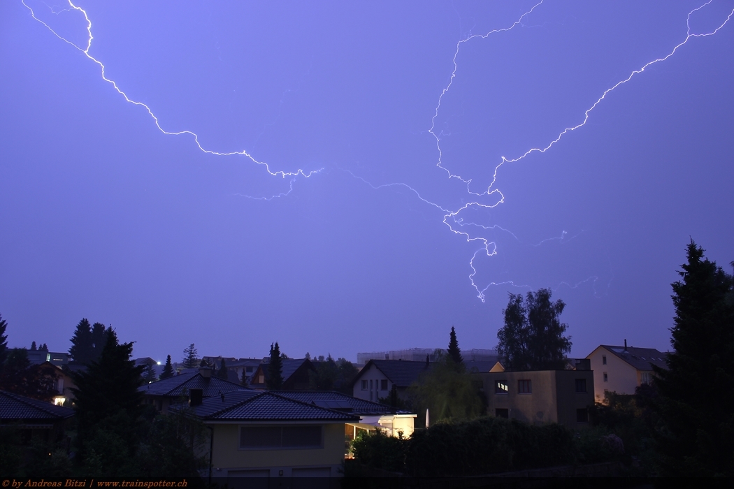Blitze über Hochdorf
